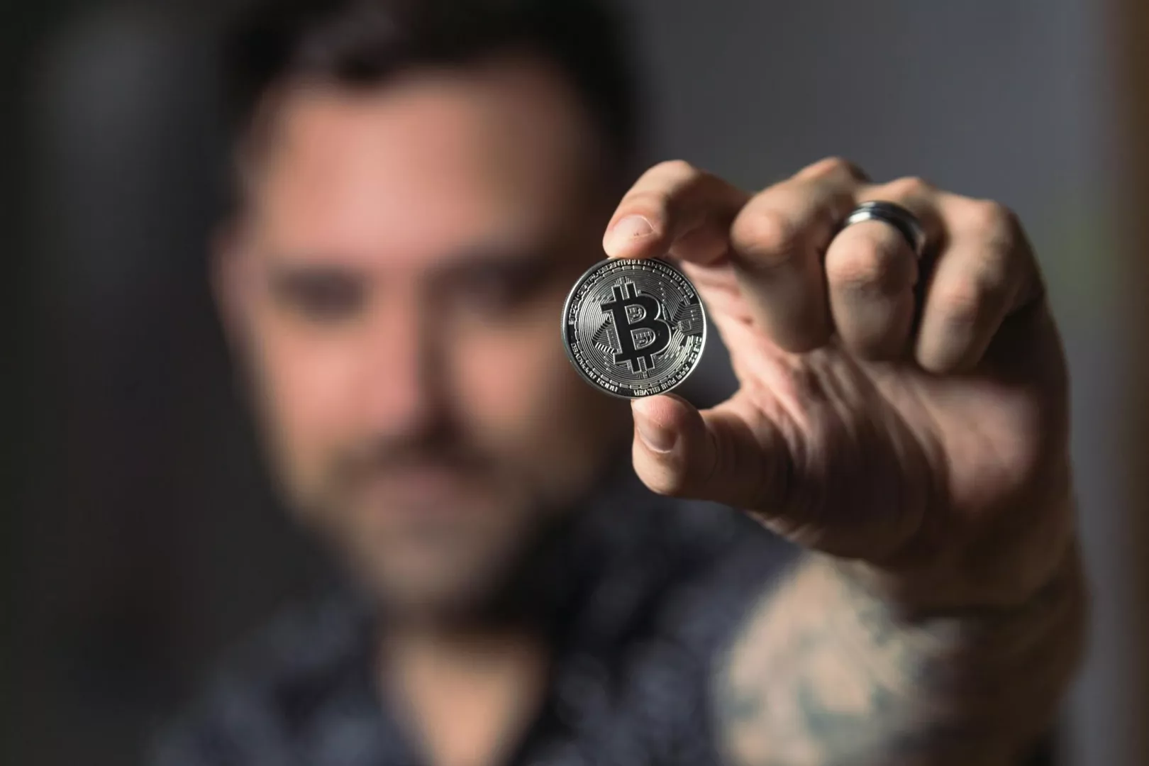 Bitcoin pao za 4,22 odsto nakon hakerskog napada na berzu Bajnens