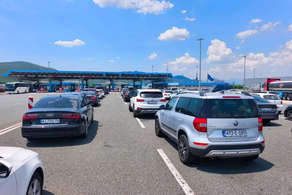 Nedjeljna gužva na graničnim prelazima na sjeveru BiH