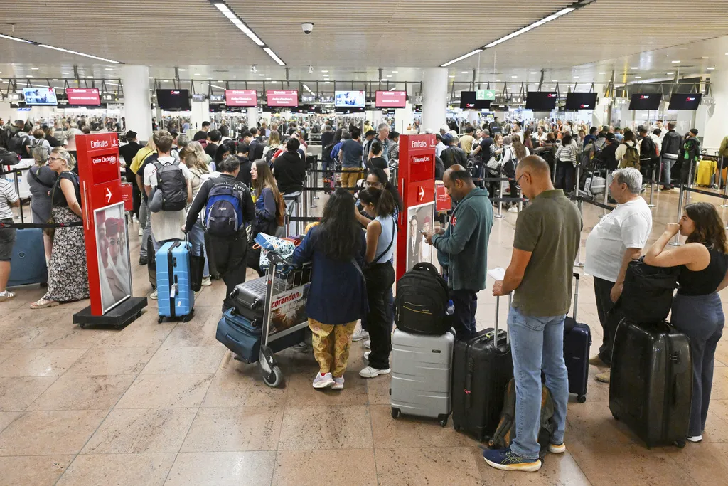 Avio-sektor upozorava: EES sistem napravio kolaps, putnici gube letove, predlažemo šest hitnih mjera